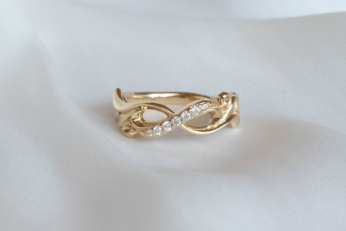 Designers wedding bands for women