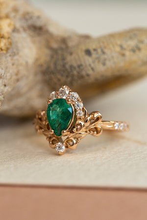 Emerald baroque style engagement ring, rose gold engagement ring with diamonds / Sophie - Eden Garden Jewelry™