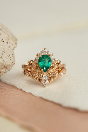 Emerald and diamonds bridal ring set, baroque inspired gold engagement ring set / Sophie - Eden Garden Jewelry™