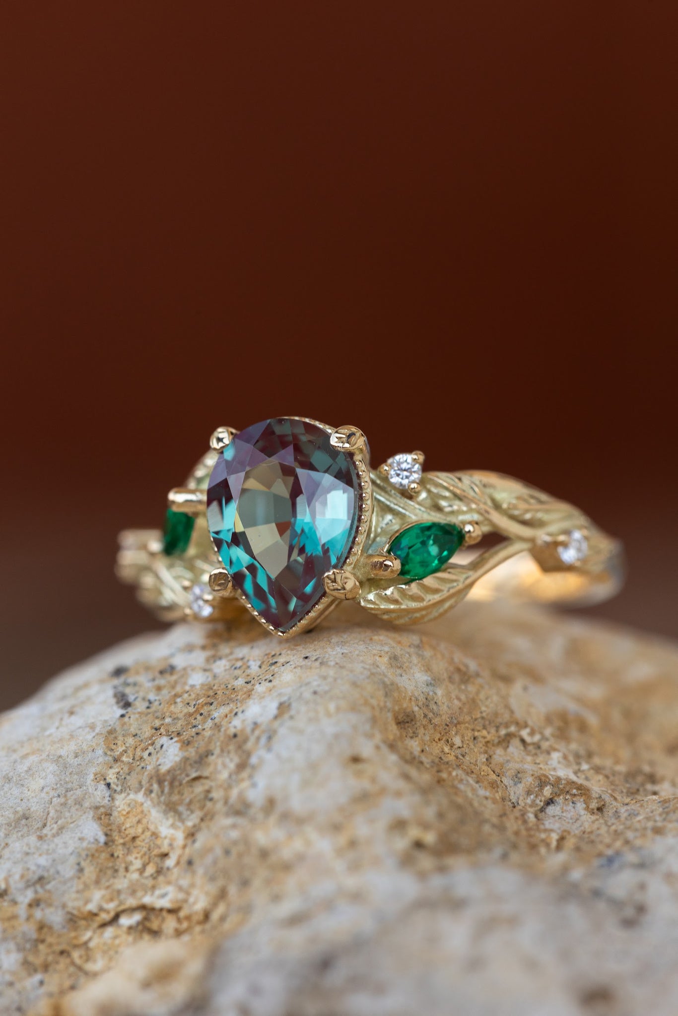 Alexandrite and accent emeralds bridal ring set, ethical gemstones engagement ring set / Patricia - Eden Garden Jewelry™