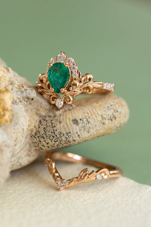 Emerald and diamonds bridal ring set, baroque inspired gold engagement ring set / Sophie - Eden Garden Jewelry™