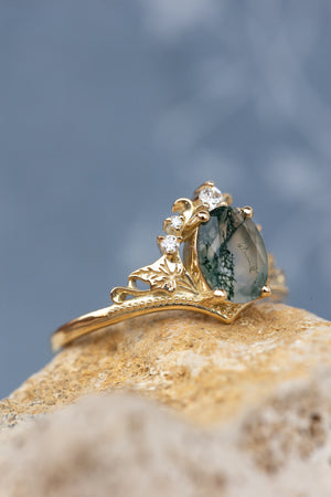 Dendritic moss agate engagement ring, gold ivy leaves proposal ring with accents diamonds / Ariadne - Eden Garden Jewelry™