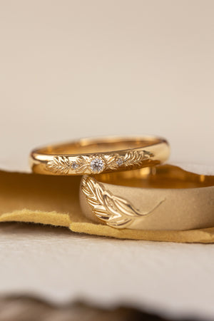 Wedding rings set for couples: satin band with palm leaf for him, wreath ring with gemstones for her - Eden Garden Jewelry™