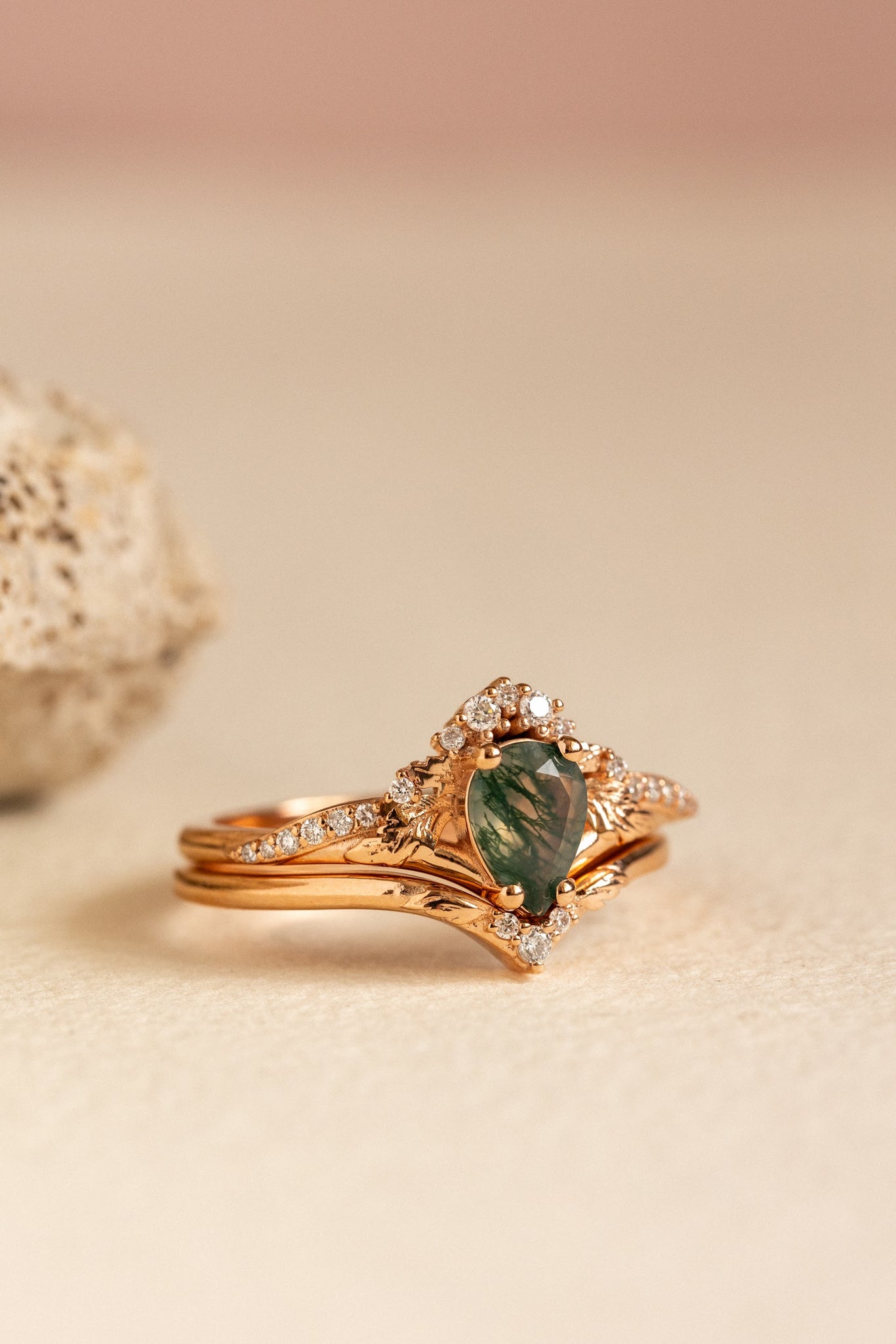 Forest-themed bridal ring set with green moss agate / Amelia - Eden Garden Jewelry™