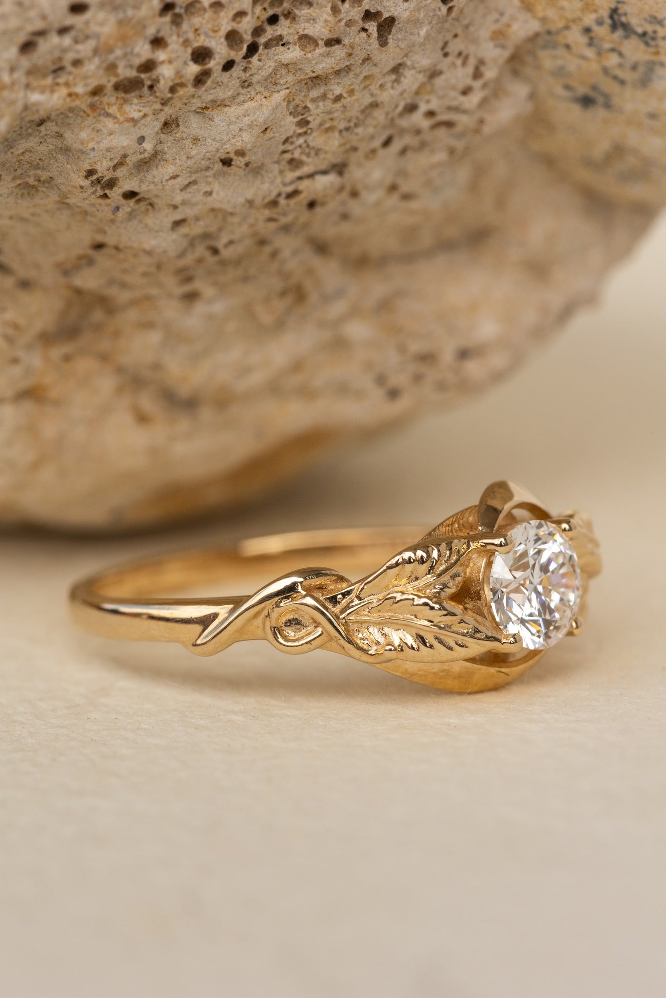 READY TO SHIP: Azalea engagement ring in 18K yellow gold, lab grown diamond, round cut 5 mm, AVAILABLE RING SIZE: 5.5 - 8.5 US