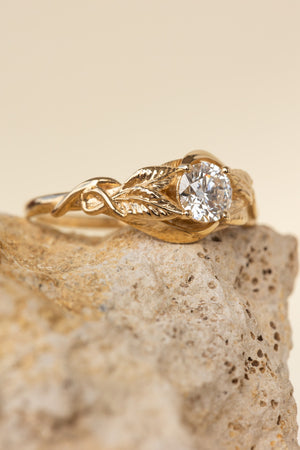 READY TO SHIP: Azalea engagement ring in 18K yellow gold, lab grown diamond, round cut 5 mm, AVAILABLE RING SIZE: 5.5 - 8.5 US