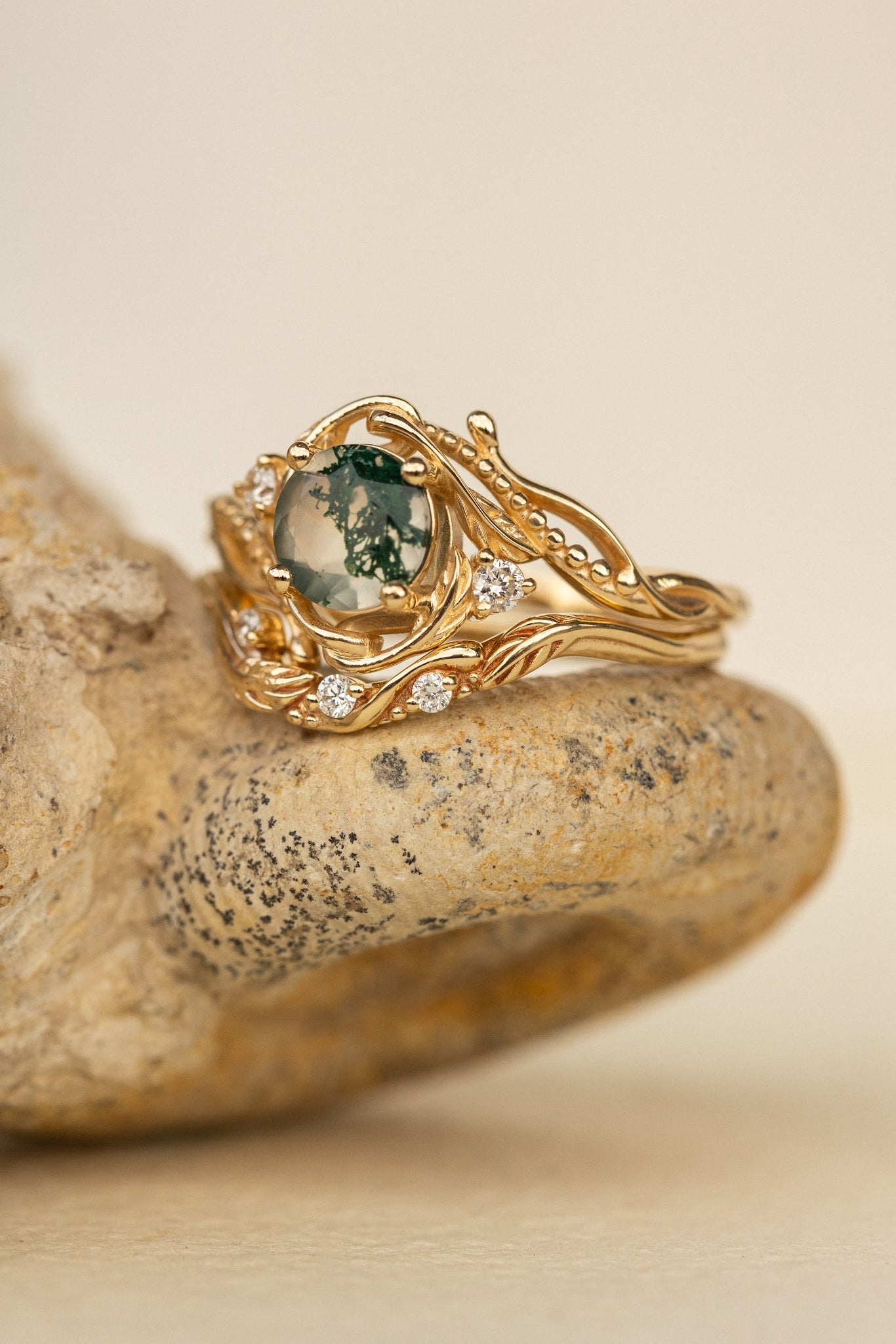 Gold bridal ring set with natural round moss agate and accent diamonds / Undina - Eden Garden Jewelry™