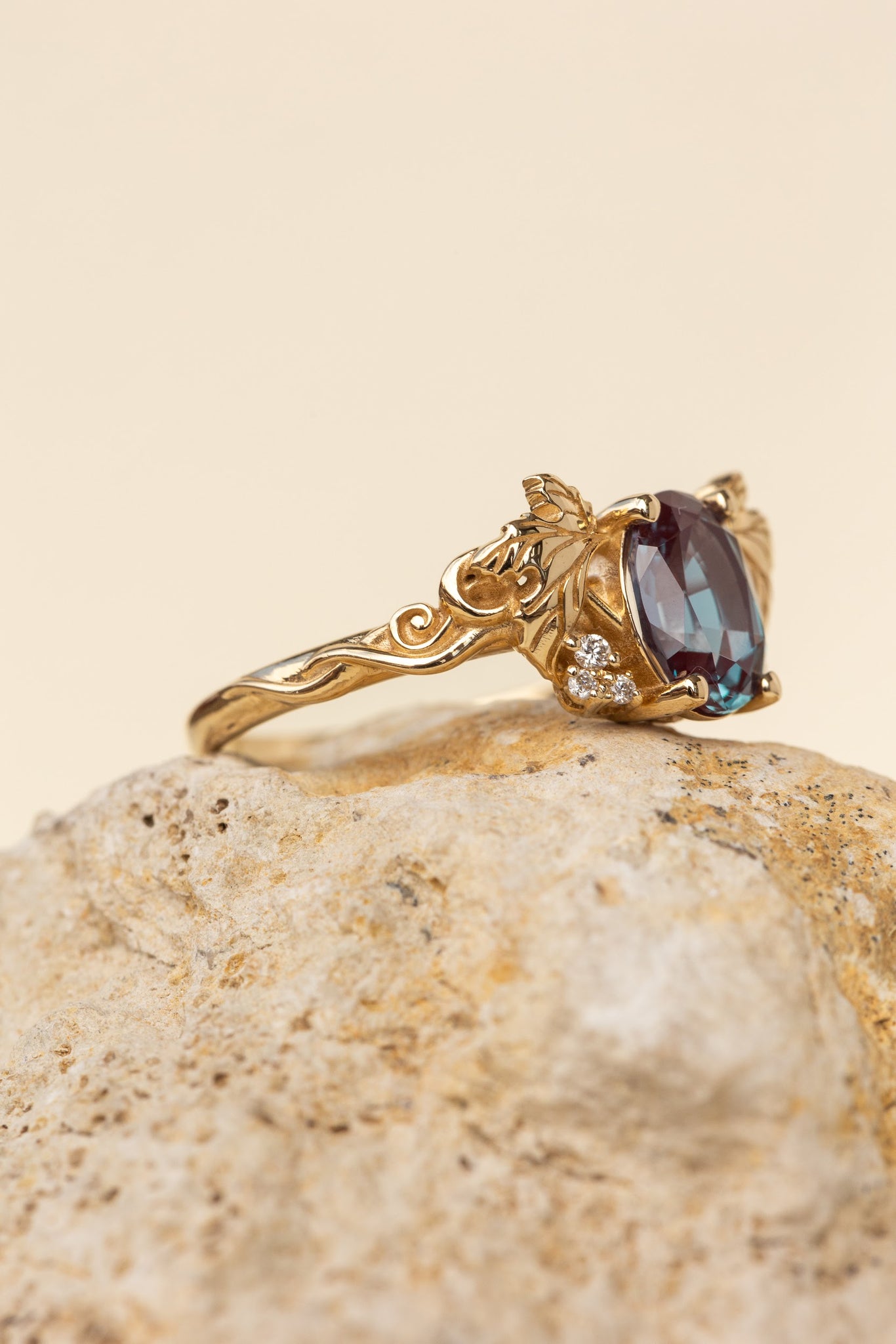 READY TO SHIP: Vineyard in 14K yellow gold, oval cut lab alexandrite 8x6 mm, lab grown diamonds, AVAILABLE RING SIZES: 5.5 - 8.5 US