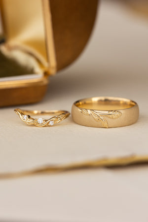 Wedding rings set for couples: satin band with branch for him, curved leaf ring with gemstones for her - Eden Garden Jewelry™