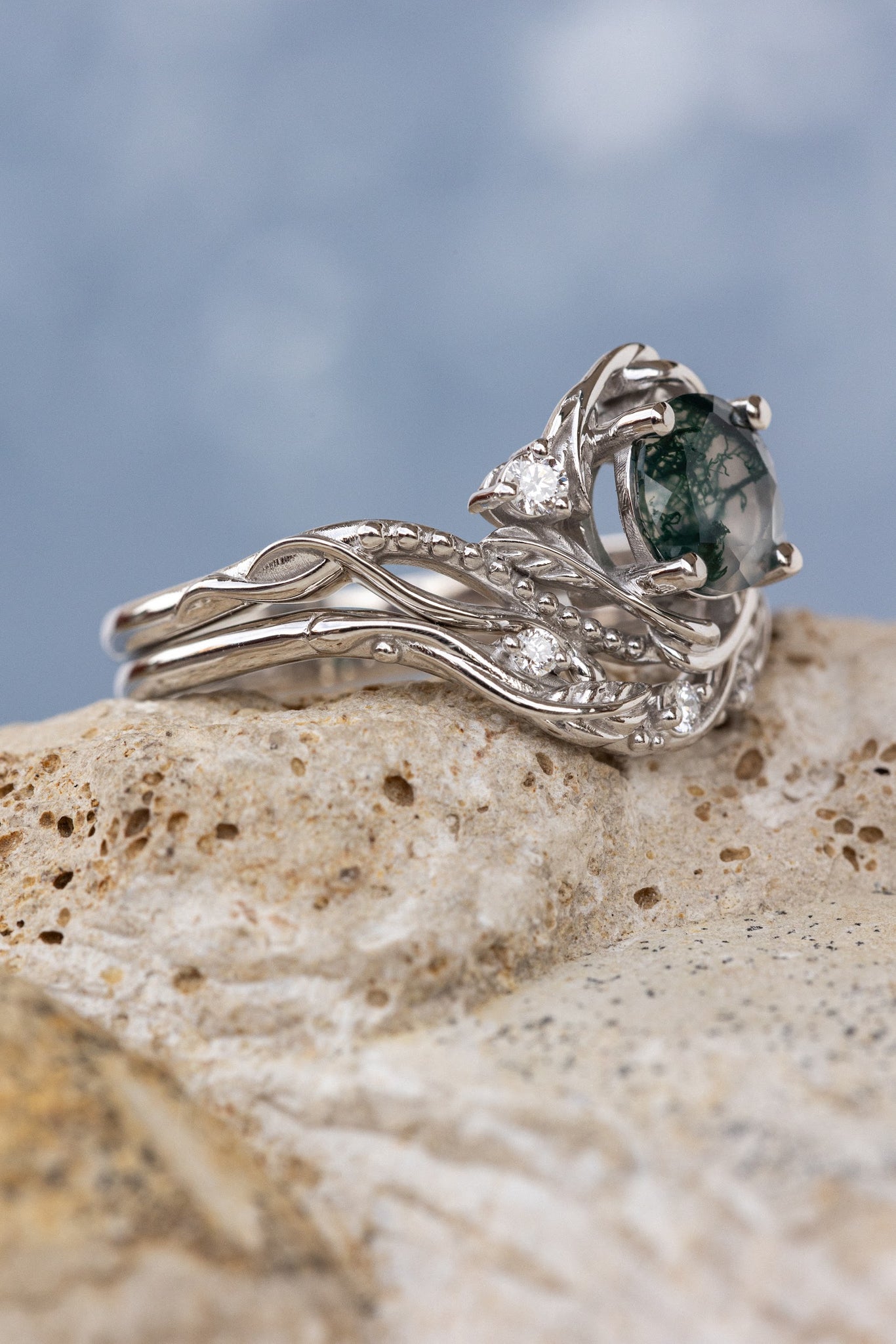 White gold bridal ring set with round moss agate and accent diamonds / Undina - Eden Garden Jewelry™