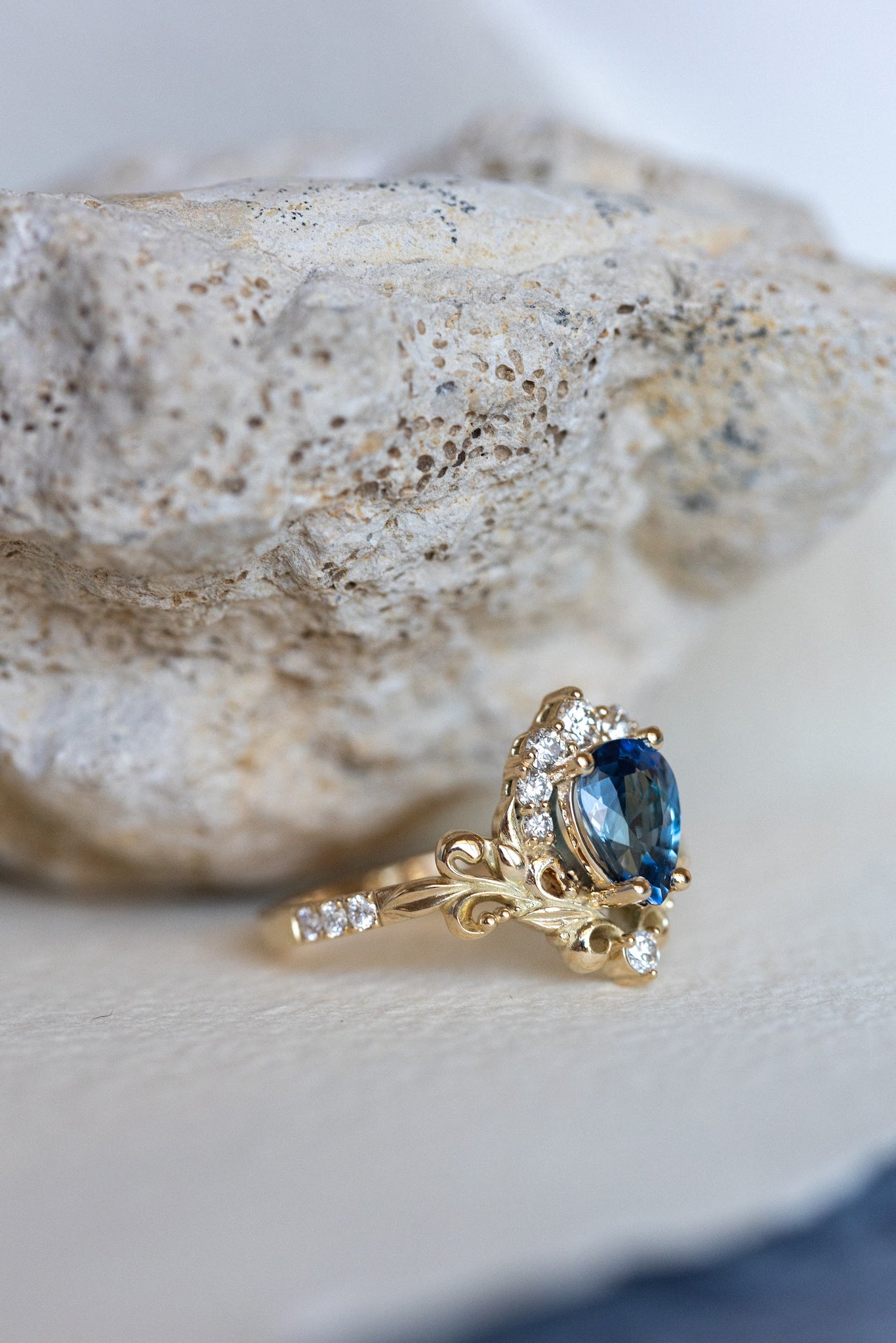 Natural blue sapphire engagement ring, baroque inspired gold ring with diamonds / Sophie - Eden Garden Jewelry™