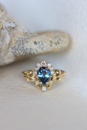 Natural blue sapphire engagement ring, baroque inspired gold ring with diamonds / Sophie - Eden Garden Jewelry™