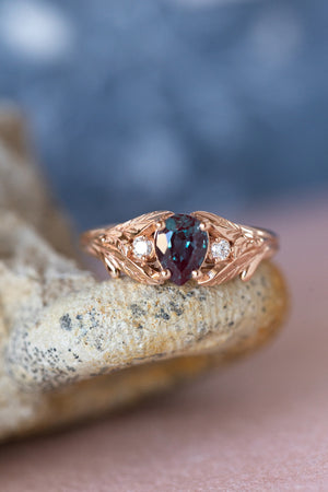 Colour change alexandrite ring with diamonds / Wisteria - Eden Garden Jewelry™