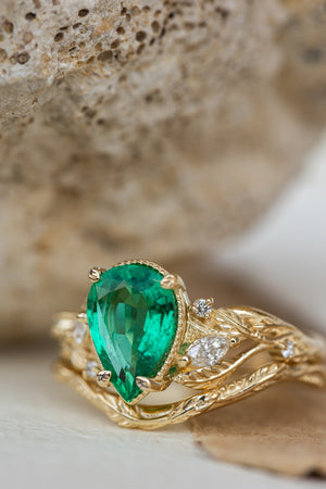 Natural emerald bridal ring set, gold leaves stacking rings with diamonds / Patricia - Eden Garden Jewelry™