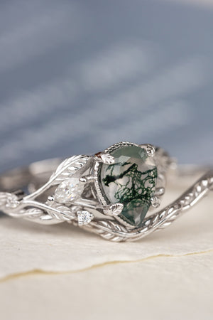 Unique moss agate engagement ring with diamonds, nature themed leaves and diamonds ring / Patricia - Eden Garden Jewelry™