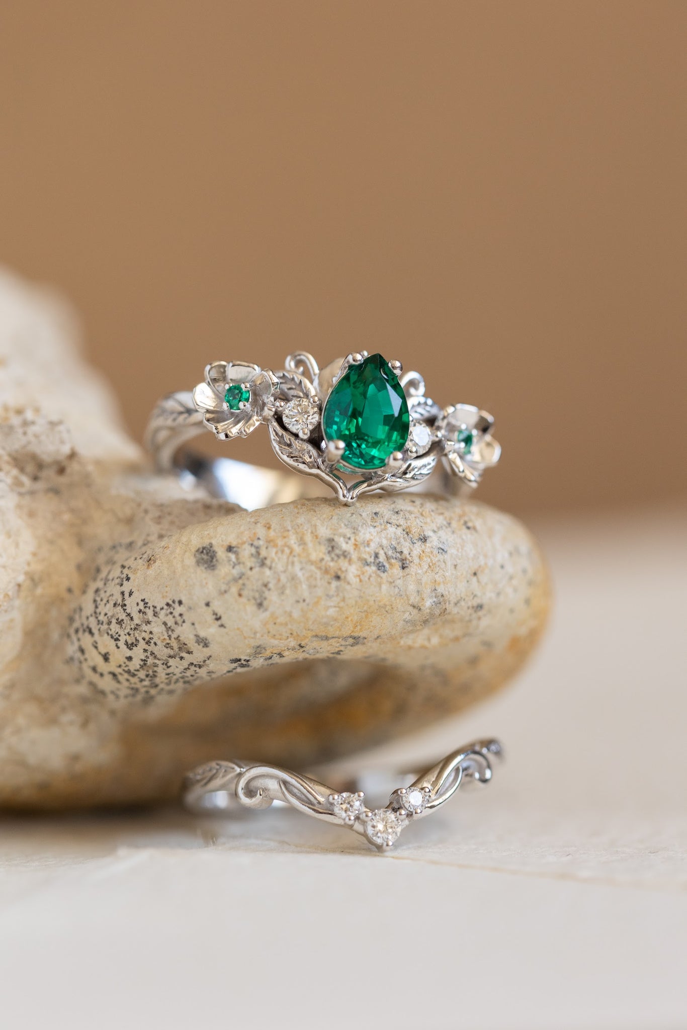 Lab-created emerald engagement ring set, unique flower style bridal ring set / Adelina - Eden Garden Jewelry™