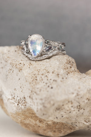 Big pear moonstone bridal ring set, engagement ring set with accent alexandrites / Patricia - Eden Garden Jewelry™