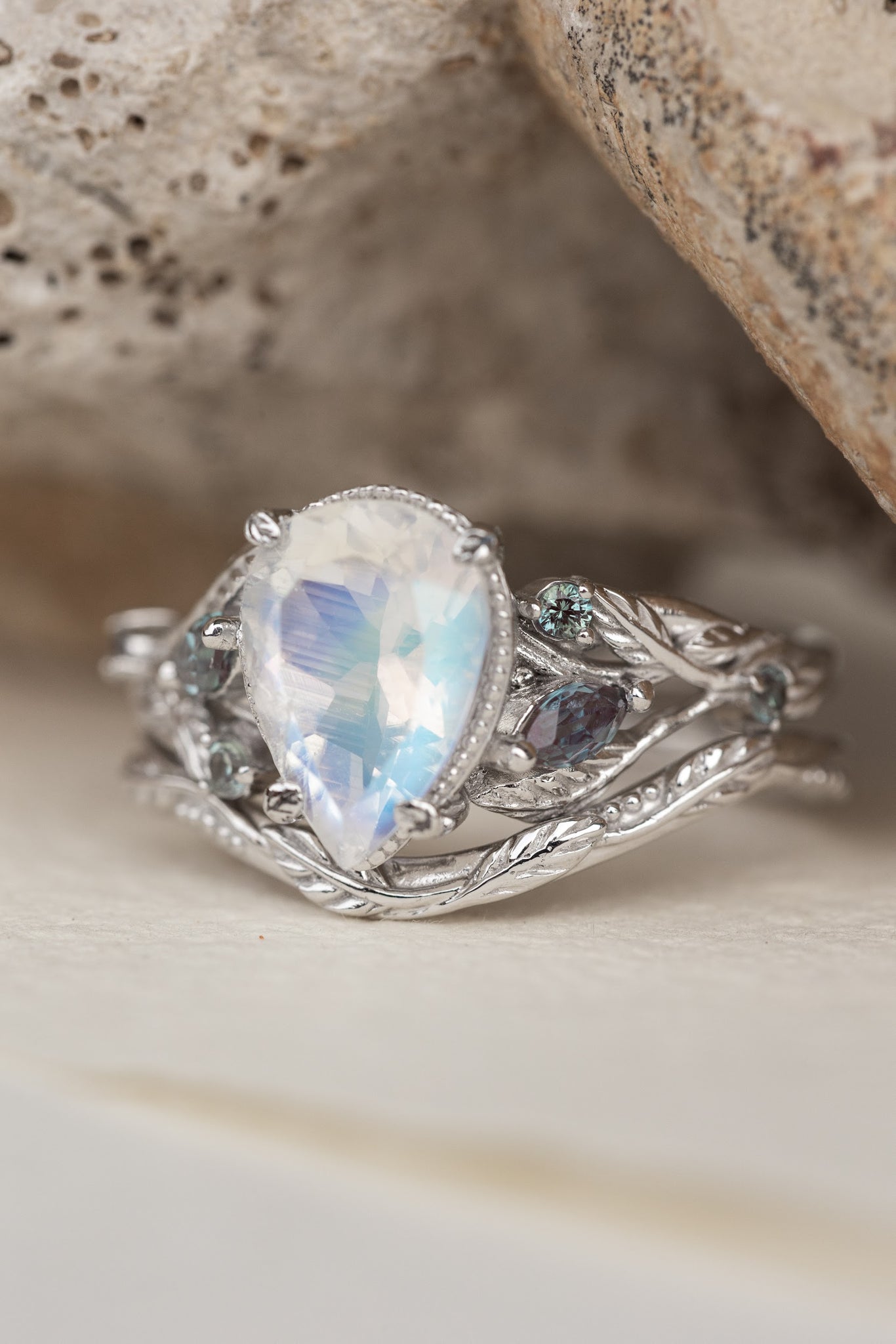 Big pear moonstone bridal ring set, engagement ring set with accent alexandrites / Patricia - Eden Garden Jewelry™