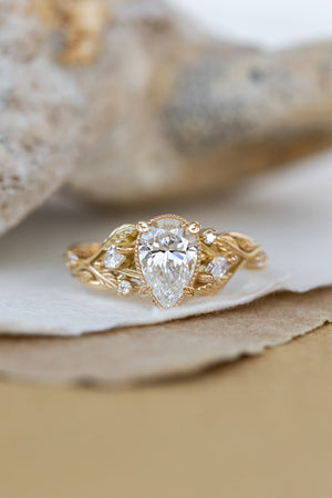 Lab grown diamond engagement ring, gold nature inspired ring with leaves and diamonds / Patricia - Eden Garden Jewelry™