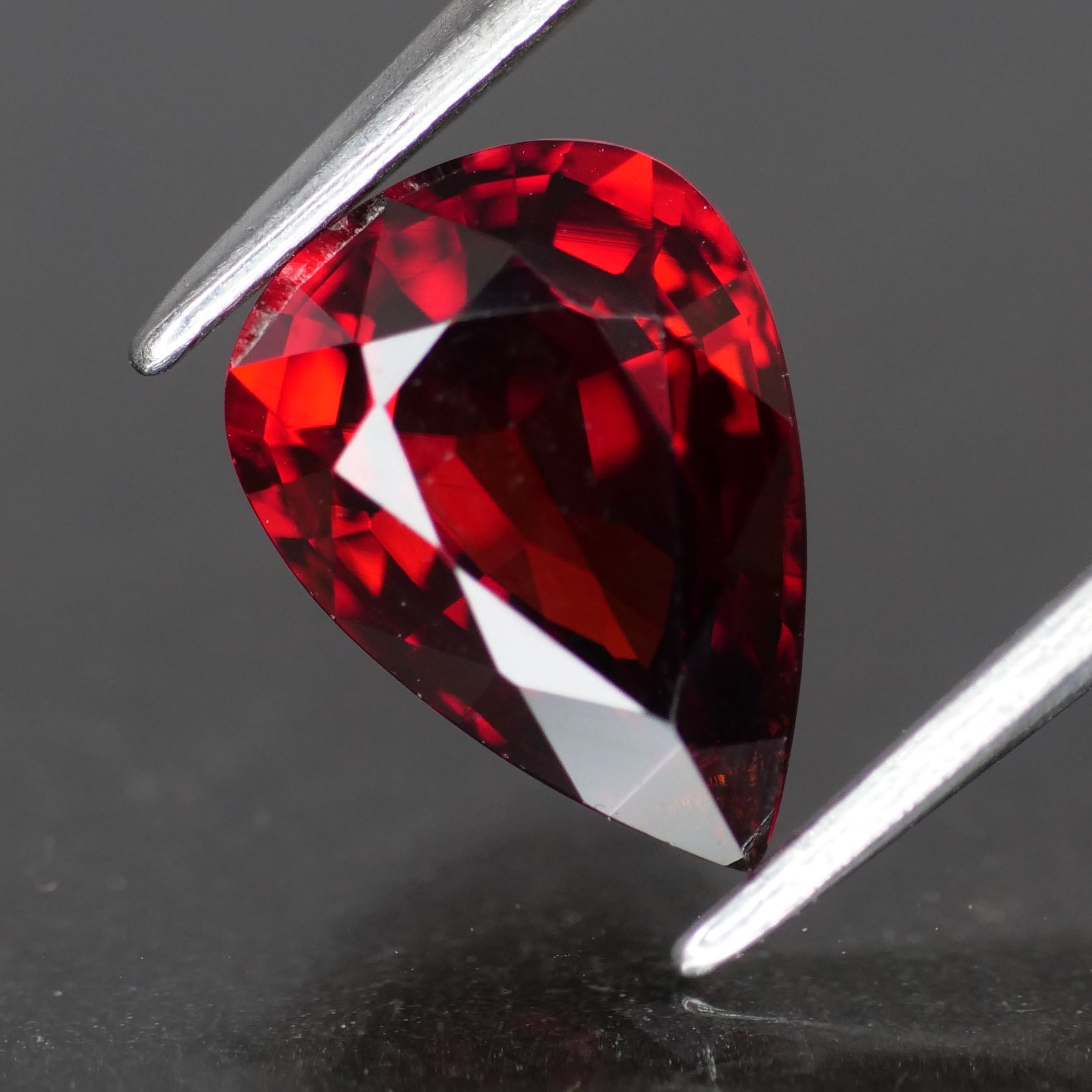 Garnet | natural, pear cut, *9x7 mm, VS *2 ct - Eden Garden Jewelry™