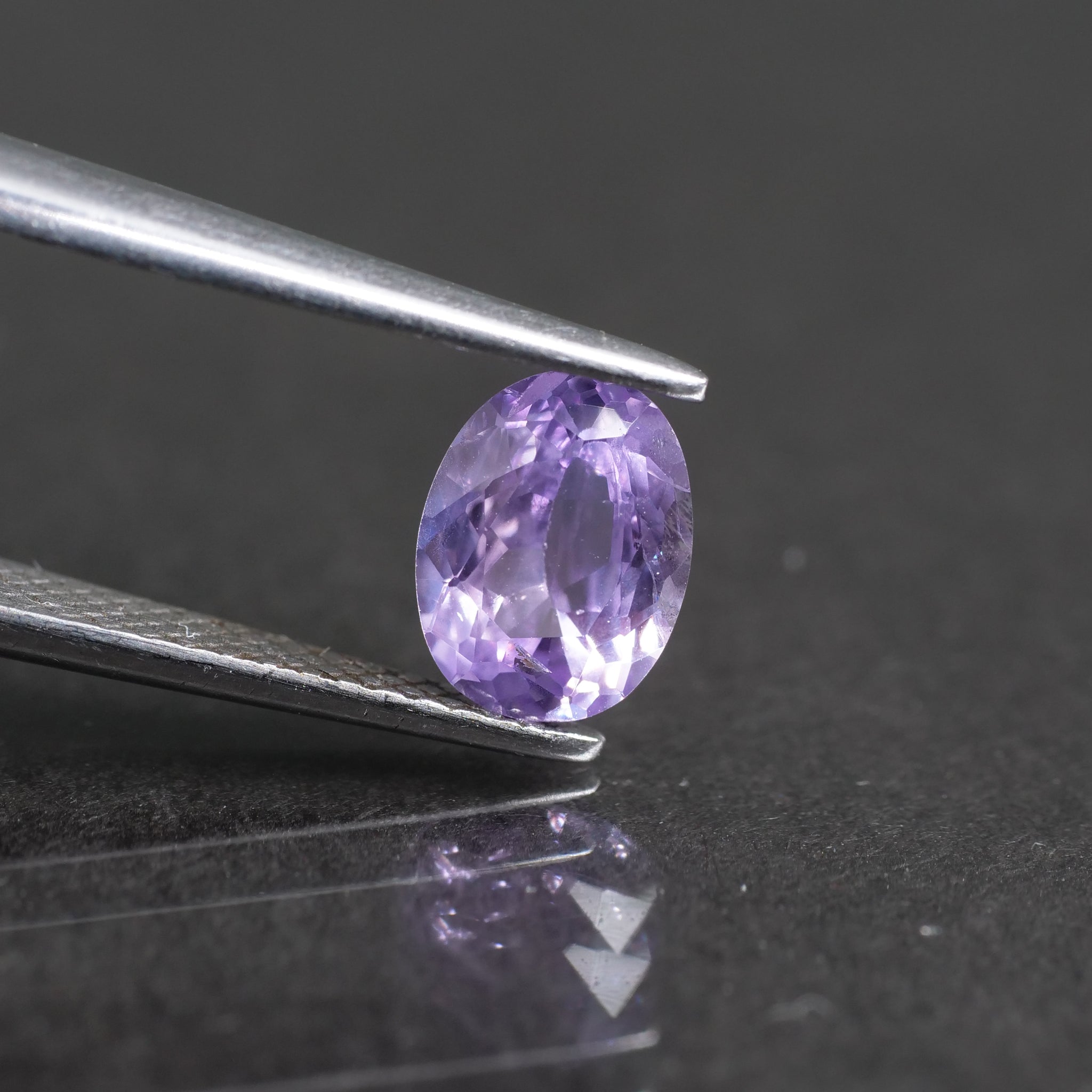 Sapphire | natural, lilac colour, oval cut 7x5mm, 0.94 ct - Eden Garden Jewelry™