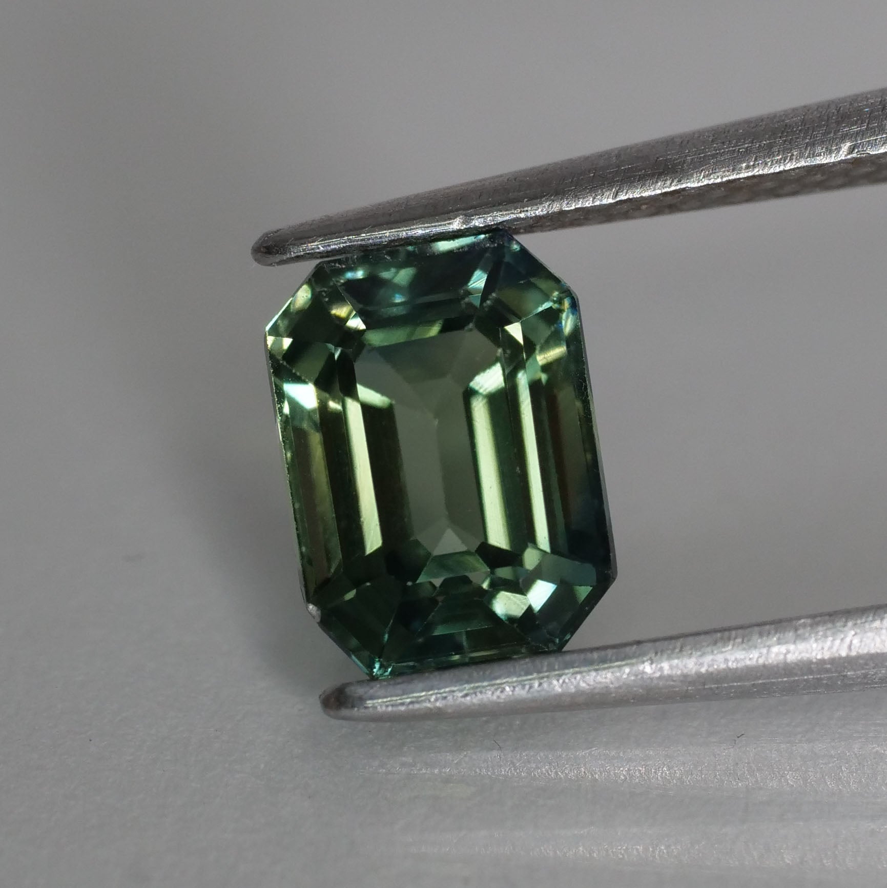 Sapphire greenish blue | IGI certified | emerald cut, VS *7x5mm 1.49ct - Eden Garden Jewelry™