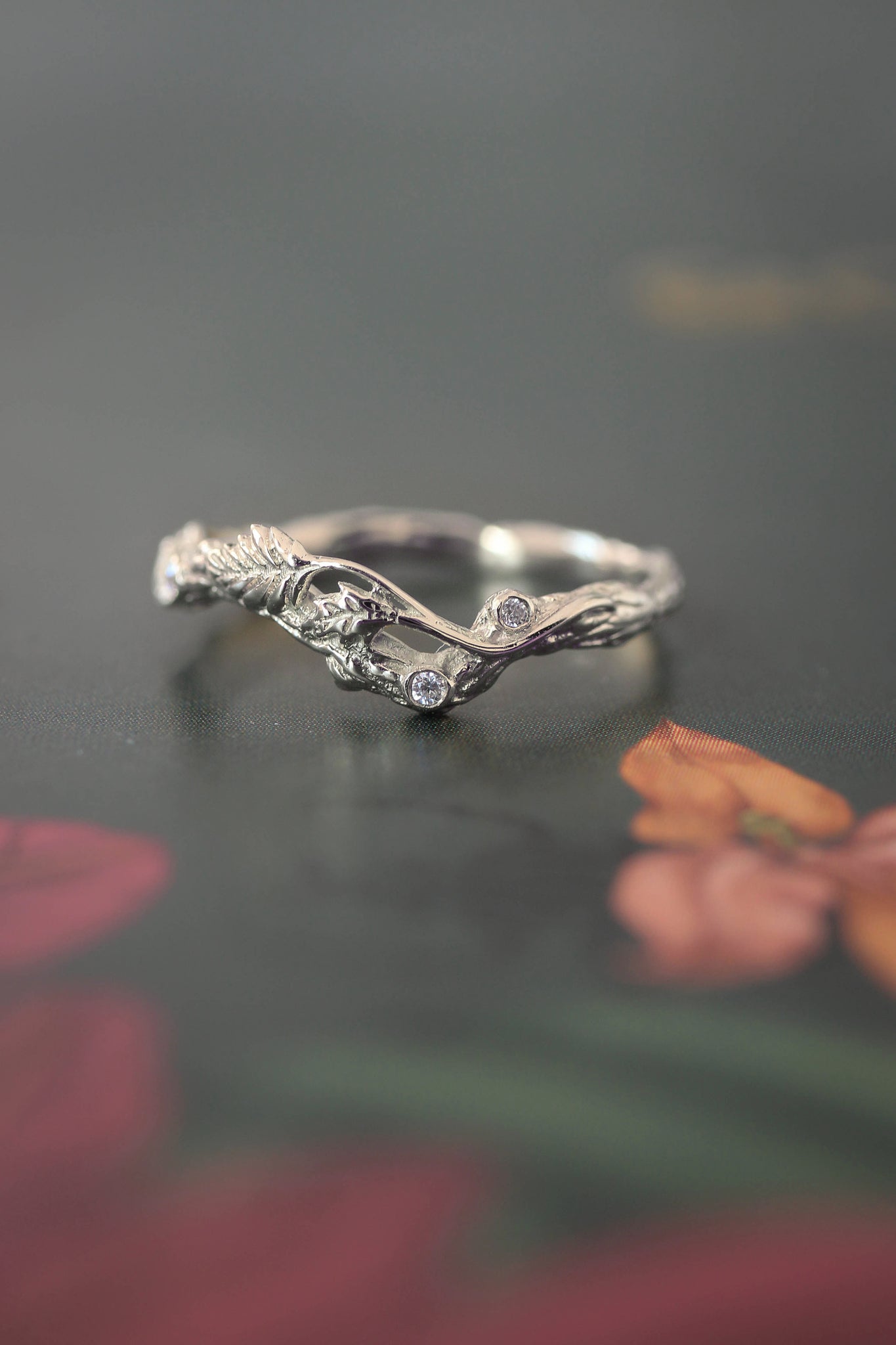 READY TO SHIP: Twig wedding band in 14K white gold, moissanites, AVAILABLE RING SIZES: 7-9 US - Eden Garden Jewelry™