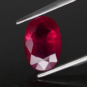 Ruby | IGI certified | natural, oval cut 8x6 mm, *1.3 ct - Eden Garden Jewelry™