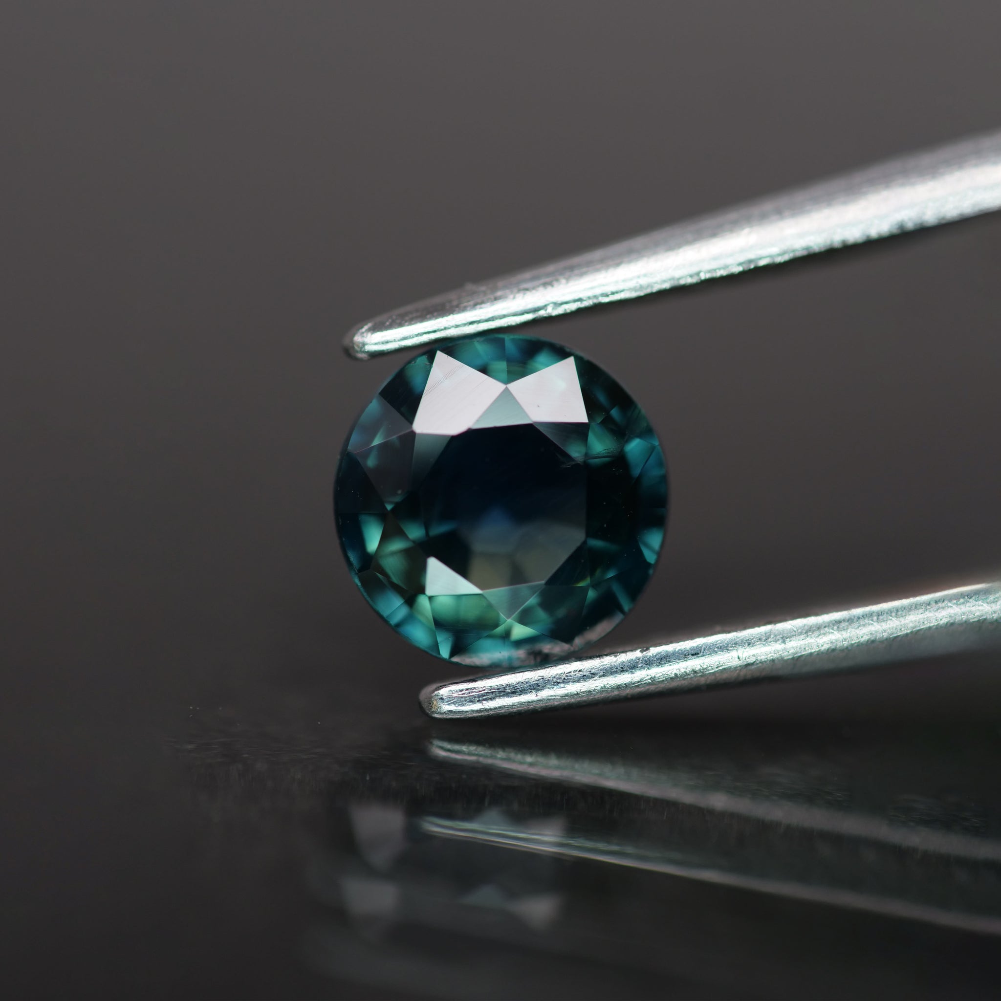 Sapphire | natural, teal color, round cut *5.5mm, VVS, *0.8ct - Eden Garden Jewelry™