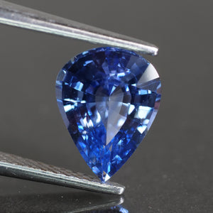 Blue Sapphire | natural, vivid blue, pear cut 9x7 mm, VS, 1.75 ct - Eden Garden Jewelry™