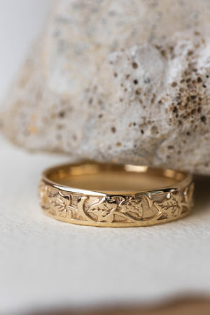 Wedding bands set for couple: gold ivy leaves ring - Eden Garden Jewelry™