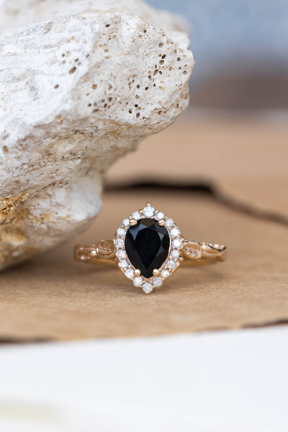 Black spinel with salt and pepper diamonds halo engagement ring / Florentina - Eden Garden Jewelry™