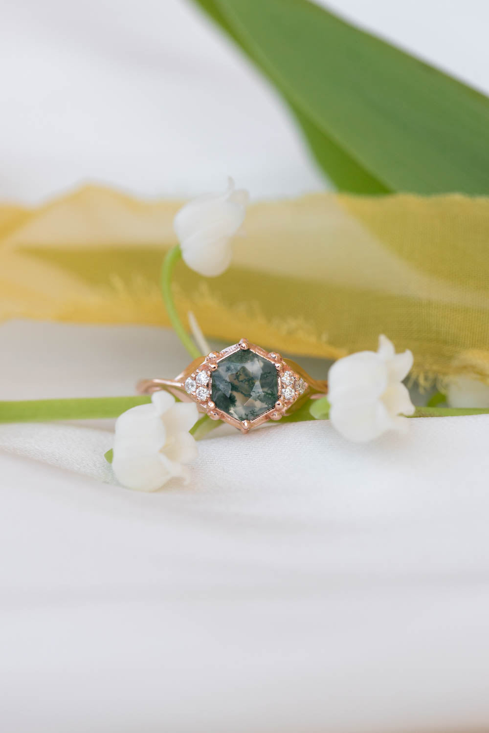 Roma | engagement ring setting with hexagon cut gemstone 6 mm - Eden Garden Jewelry™