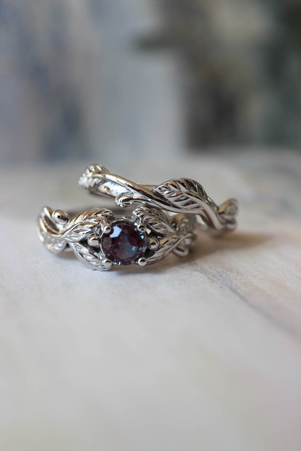 Alexandrite bridal ring set, nature inspired engagement and wedding rings / Cornus - Eden Garden Jewelry™