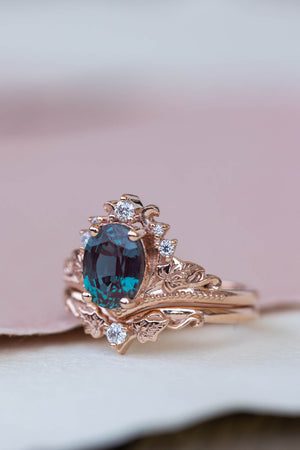 Alexandrite engagement ring with ivy leaves, colour changing gemstone gold ring / Ariadne - Eden Garden Jewelry™