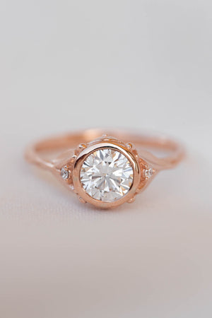 Roma | engagement ring setting with round cut gemstone in bezel 6.5 mm - Eden Garden Jewelry™