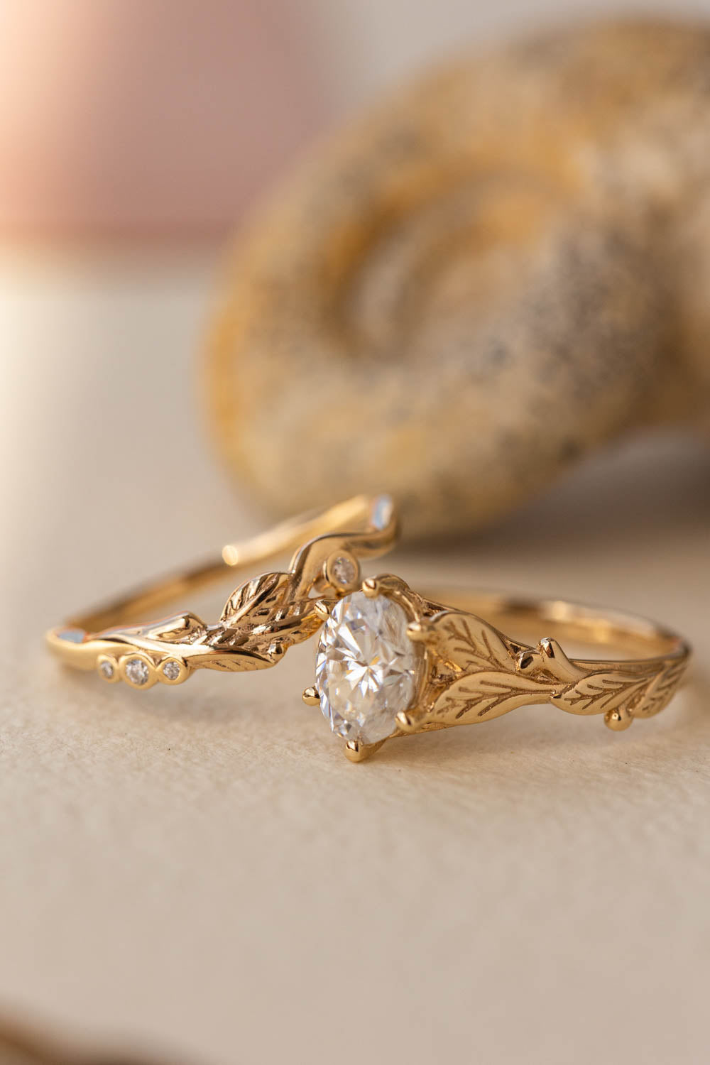 Freesia | bridal ring set, oval cut 8x6 mm - Eden Garden Jewelry™