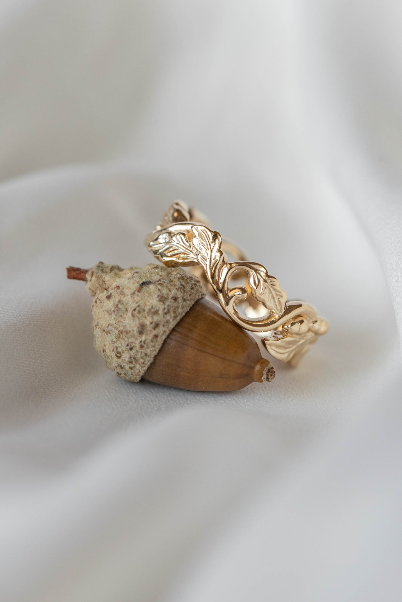 READY TO SHIP: Oak leaves and acorns wedding ring in 14K yellow gold, AVAILABLE RING SIZES - 5.5, 8.5 US - Eden Garden Jewelry™