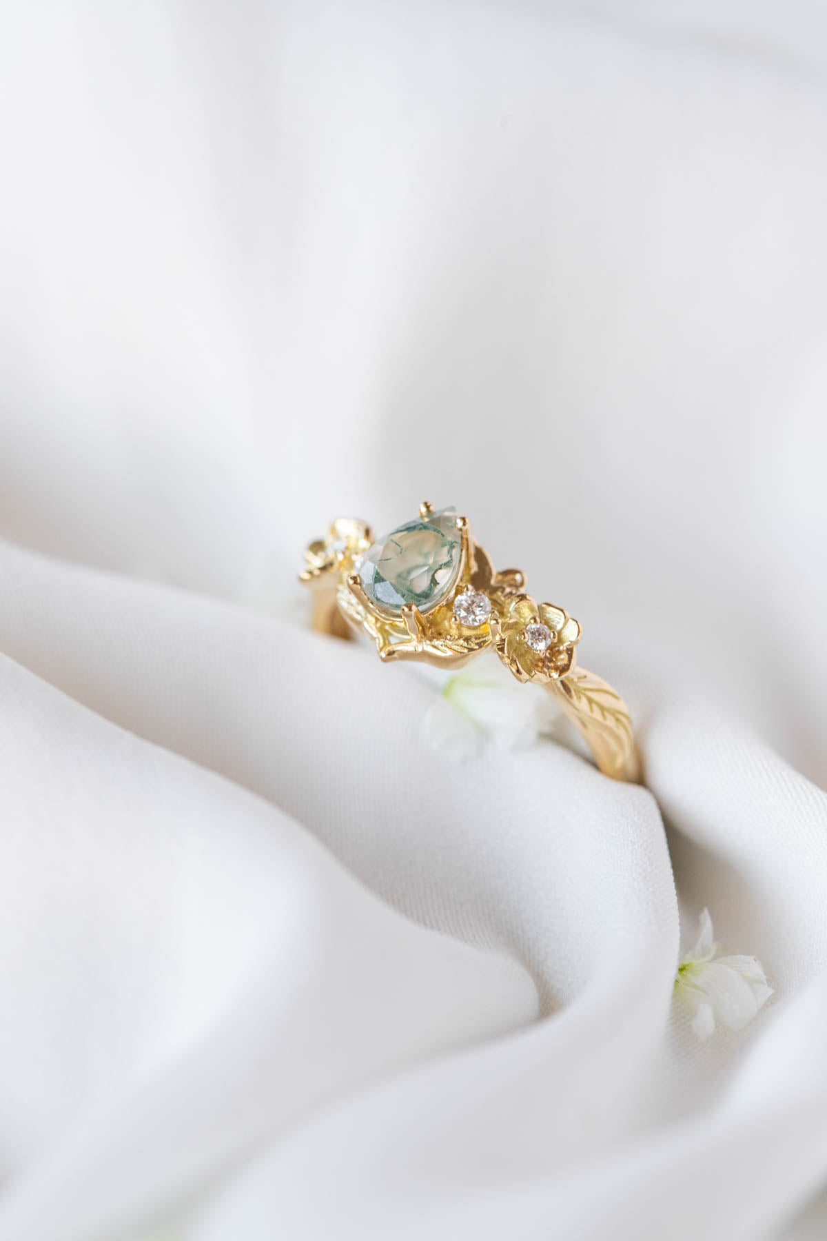 Moss agate and diamonds floral engagement ring / Adelina - Eden Garden Jewelry™