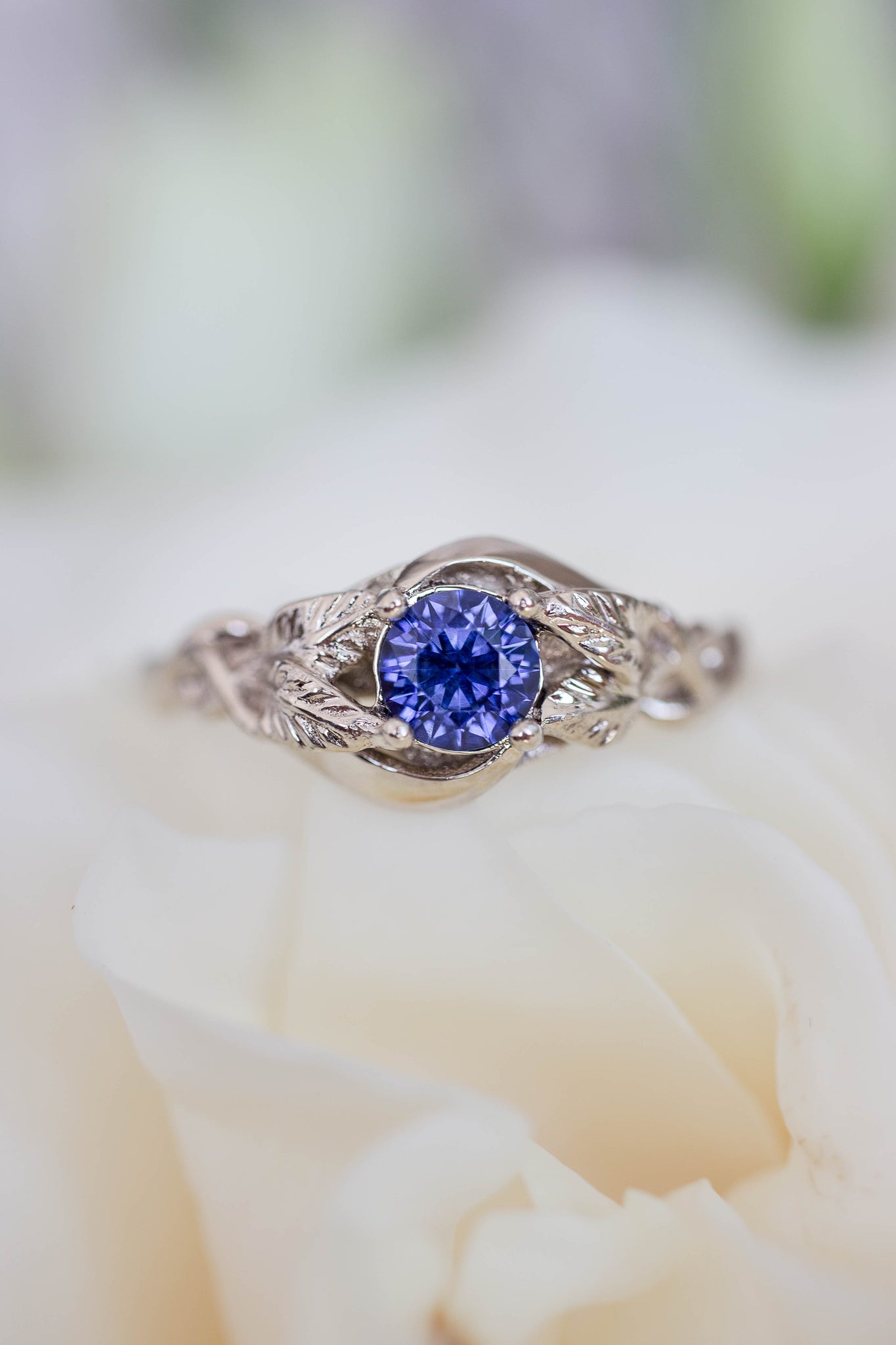 Azalea | custom engagement ring setting, round 5 mm - Eden Garden Jewelry™