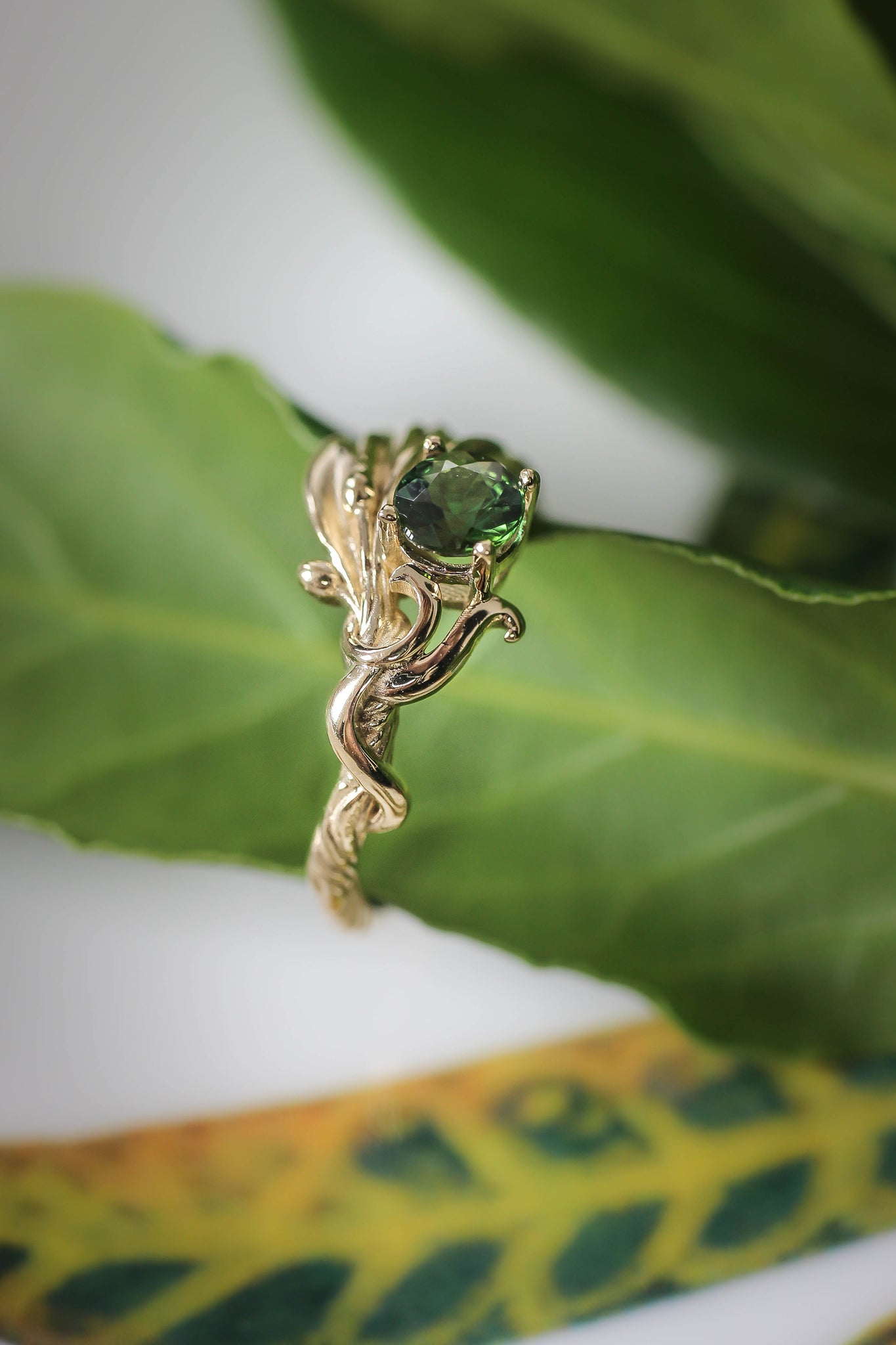 Olive branch ring with ribbon and green tourmaline - Eden Garden Jewelry™