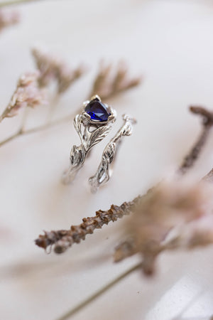 Trillion cut sapphire ring / Clematis - Eden Garden Jewelry™