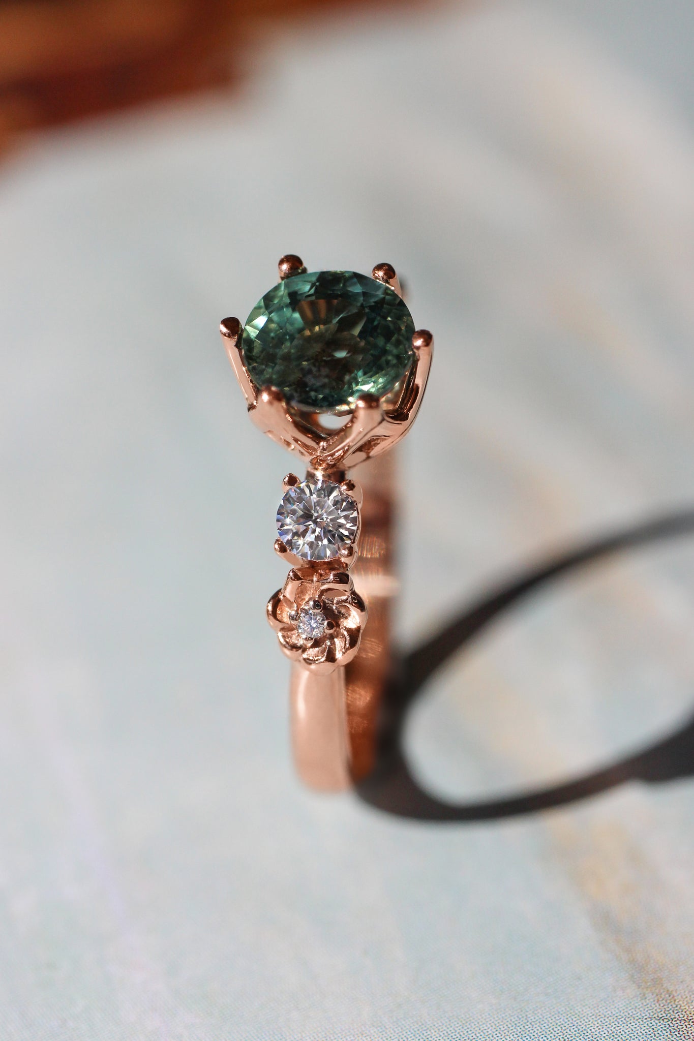 Bridal set with 1 ct teal sapphire and diamonds - Eden Garden Jewelry™