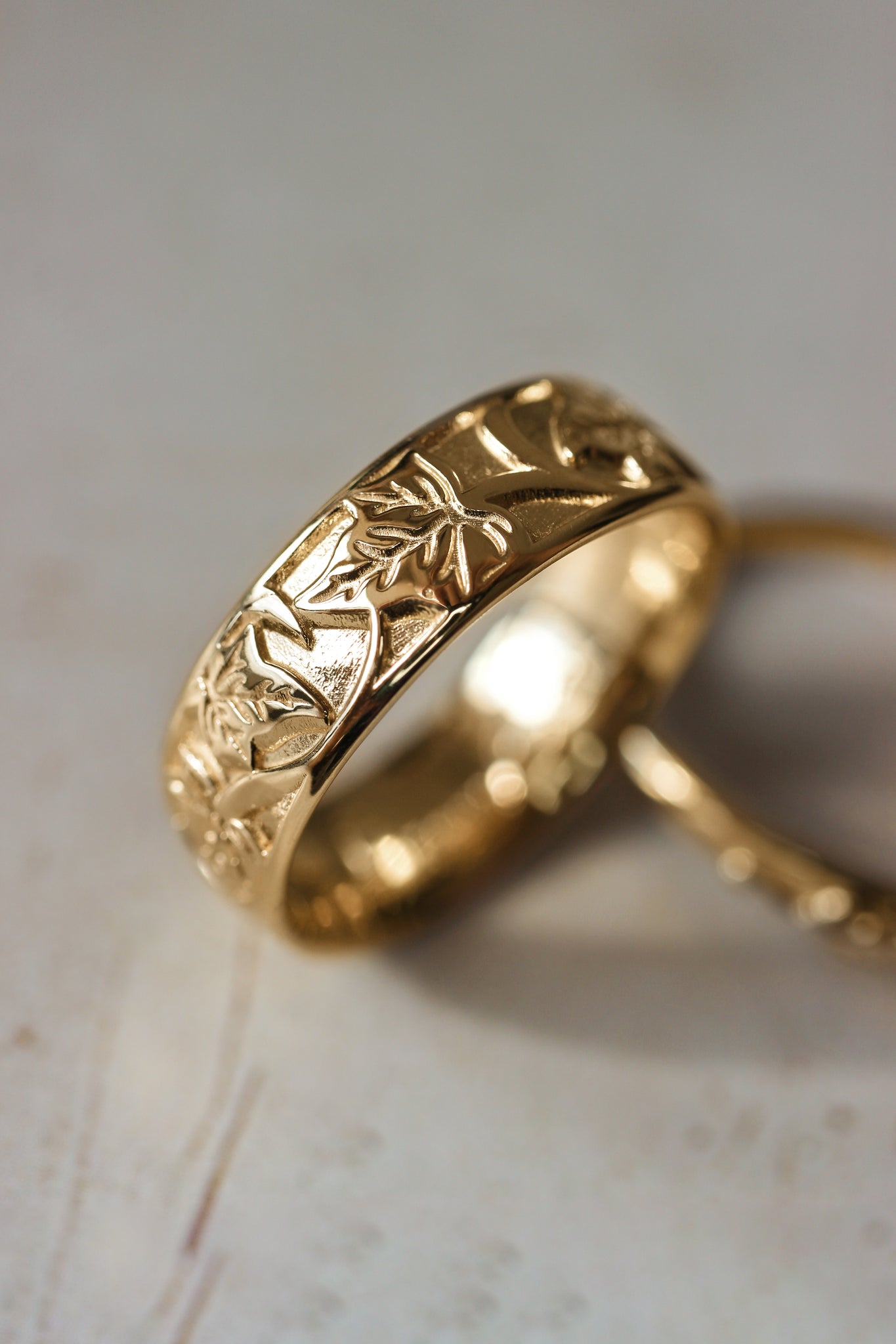 Gold leaf wedding band for man, ivy leaves ring - Eden Garden Jewelry™