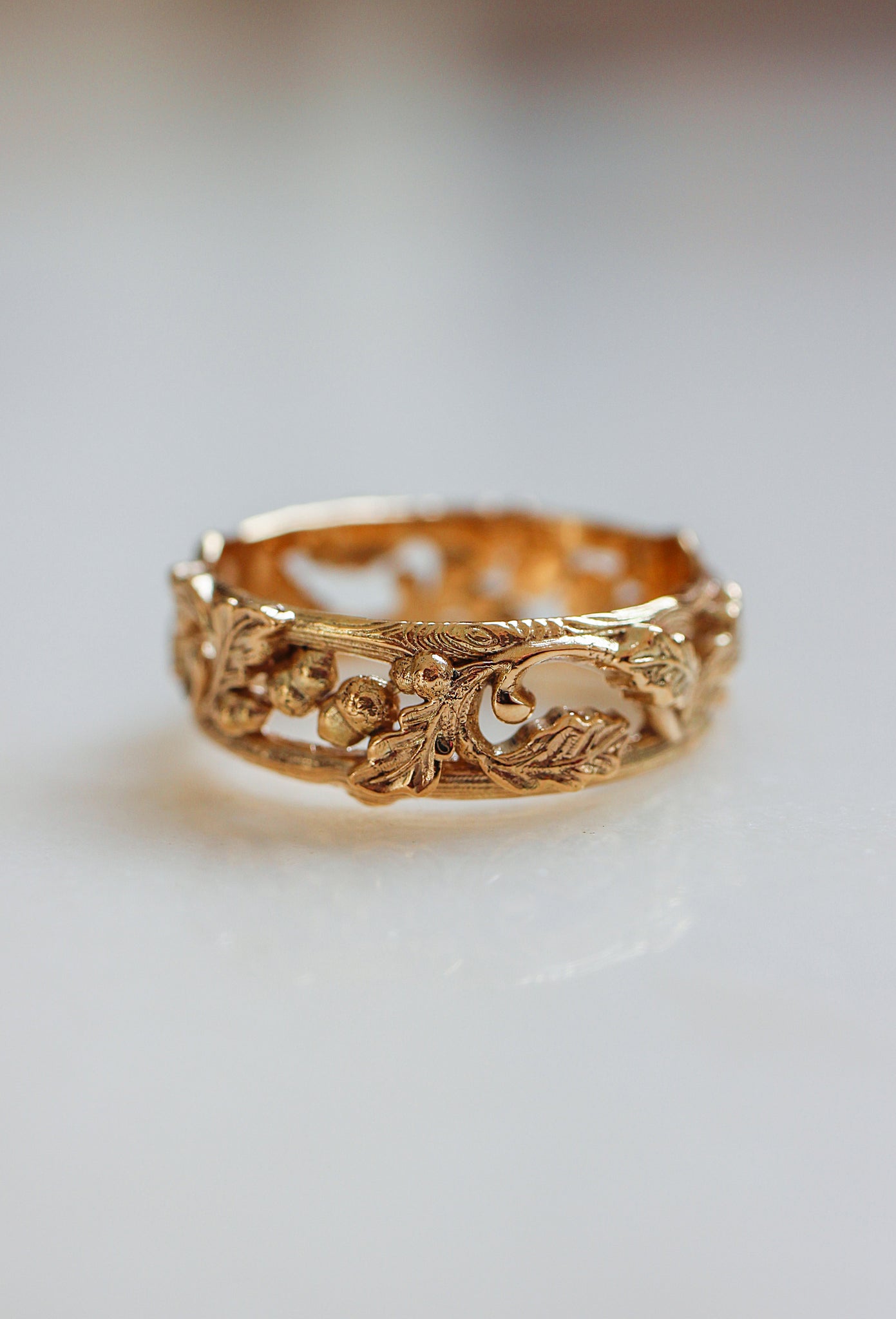 Oak leaves and acorns ring, wedding band for man - Eden Garden Jewelry™