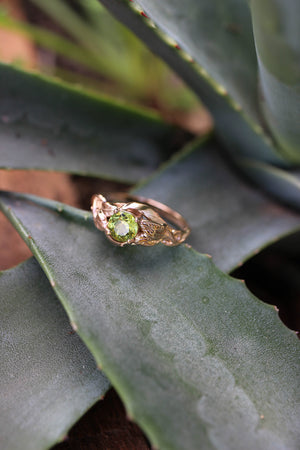 Peridot leaves engagement ring / Azalea - Eden Garden Jewelry™