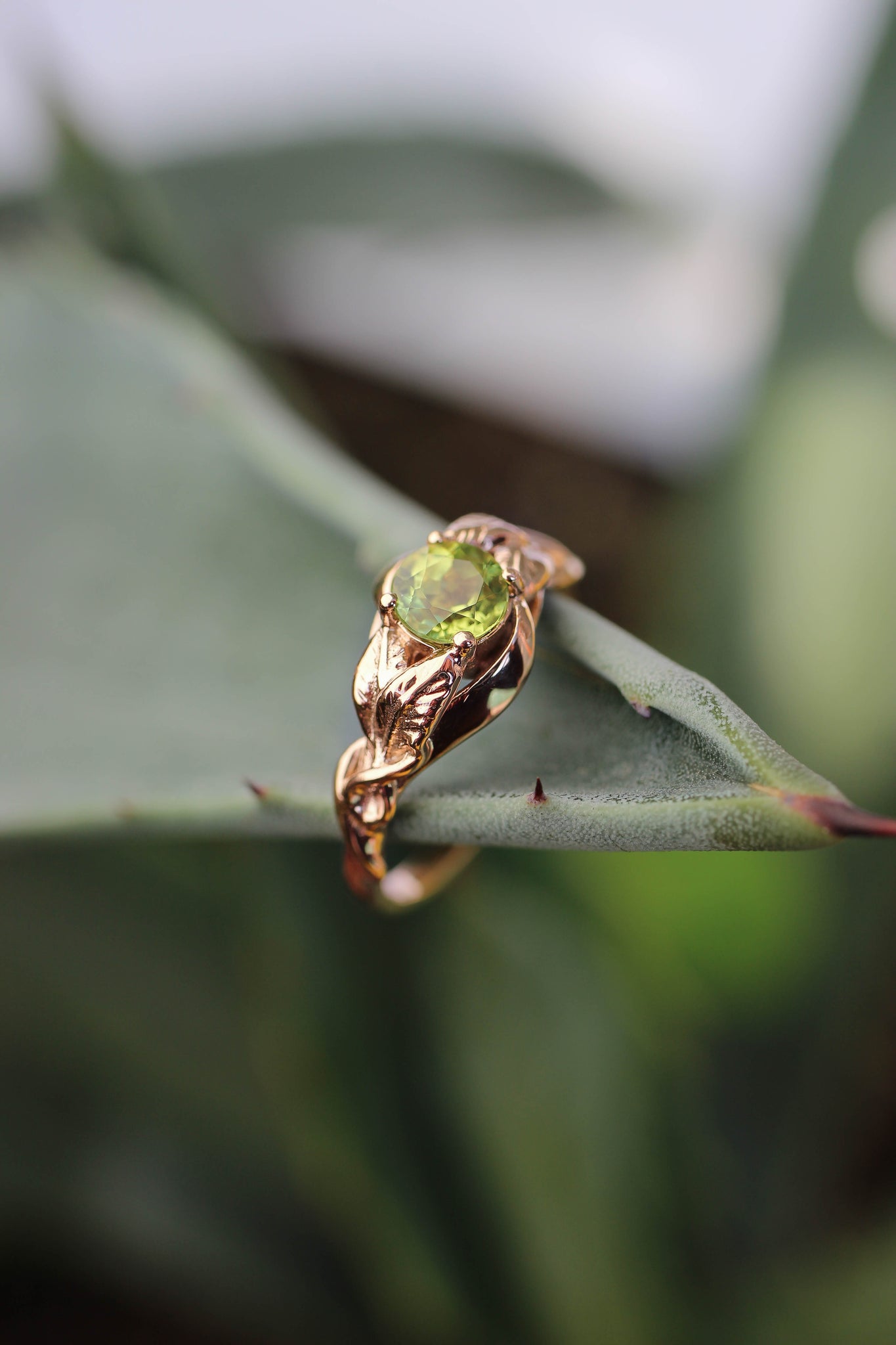 Peridot leaves engagement ring / Azalea - Eden Garden Jewelry™