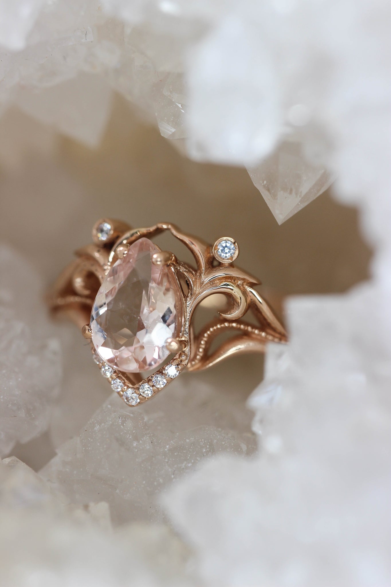 Morganite and diamonds bridal ring set / Lida - Eden Garden Jewelry™