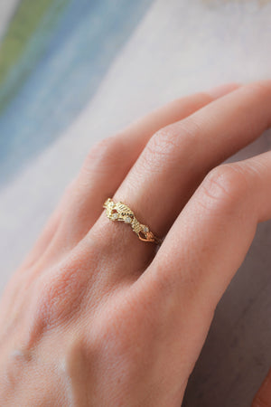 Twig ring with diamonds and three leaves, branch wedding band - Eden Garden Jewelry™