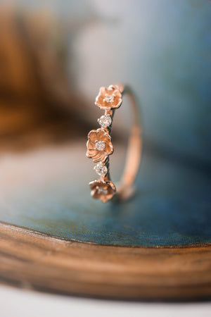 Three flowers wedding band, diamond ring - Eden Garden Jewelry™